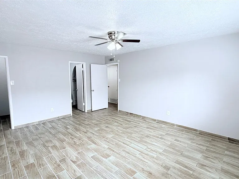 15507 Mira Monte Dr — Photo 19