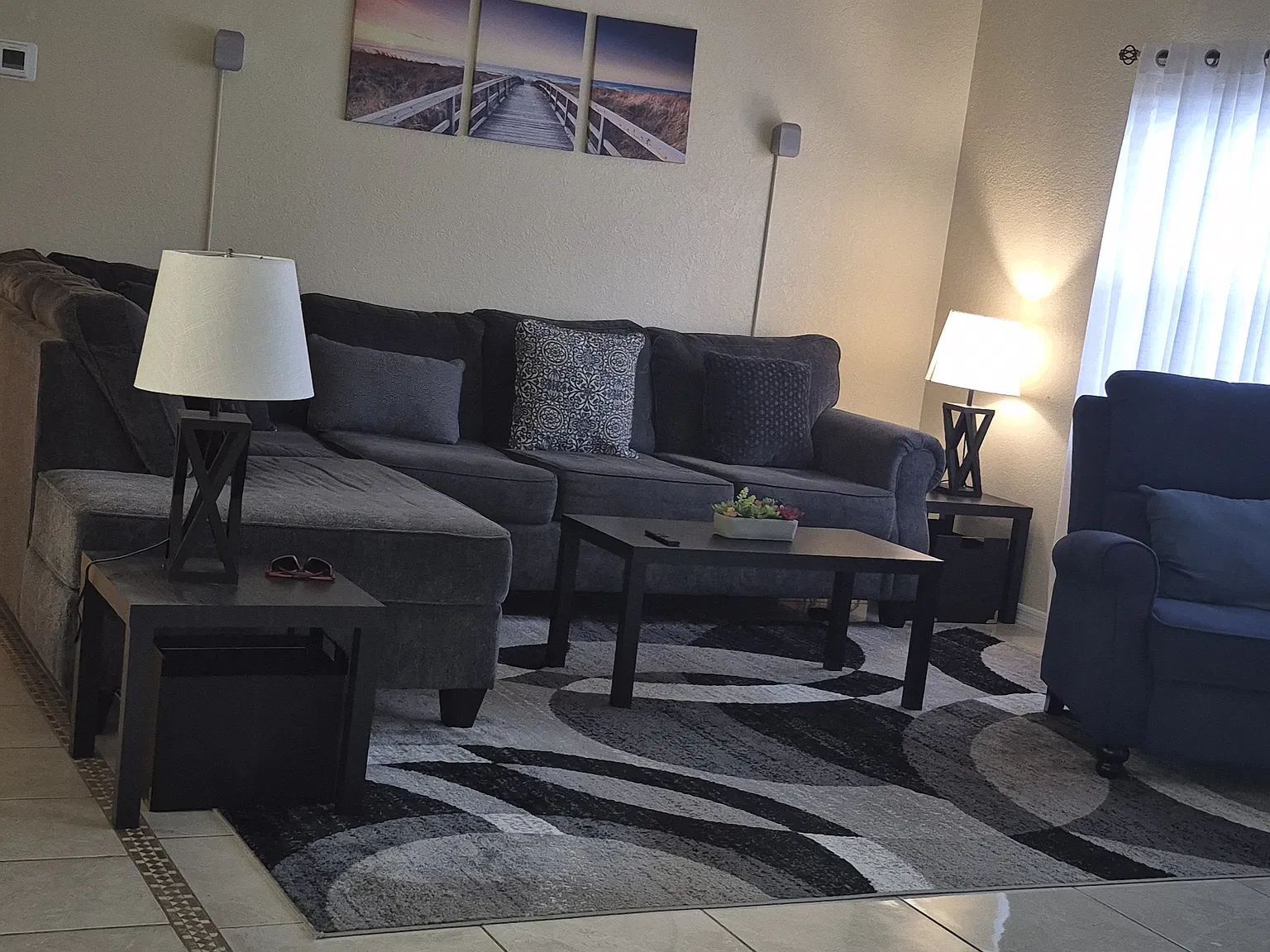 3 bed, 1300 sqft, $2,450 — Photo 4