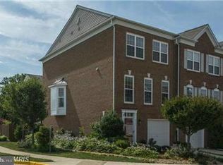 8933 Singleleaf Cir, Lorton, VA 22079