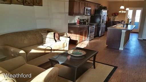 2nd image of 1101 Newcastle Dr