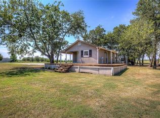 527 Bucksnort Rd, Van Alstyne, TX 75495