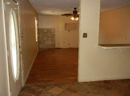 4th image of 607 W Russell