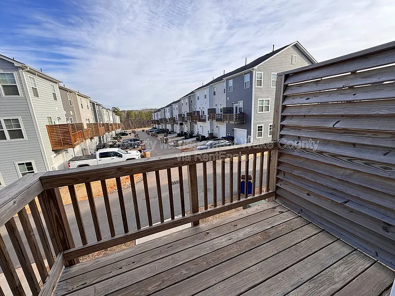 410 Odham Ln — Photo 15