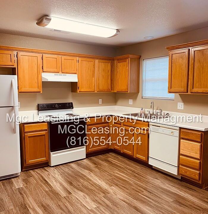 1st image of 206 Parker Dr