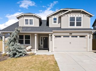 2710 SW 46th Ct, Redmond, OR 97756