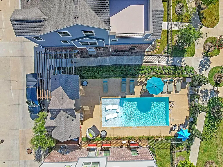 2705 Yellow Jasmine Ln — Photo 4