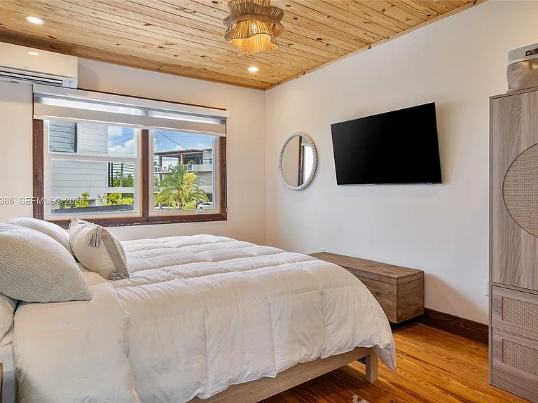 235 Tavernier Dr — Photo 26