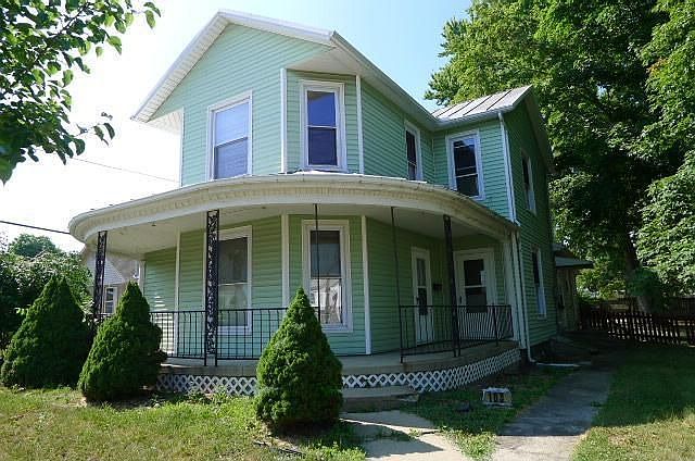 1st image of 103 W Center St