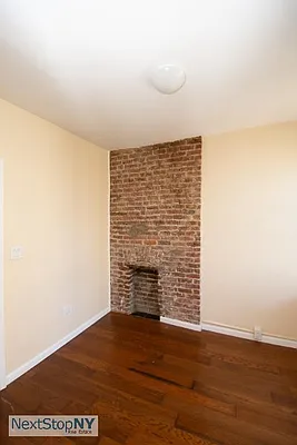 Rented by NextStopNY | media 22