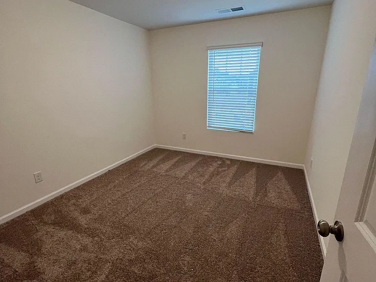 760 Earhart St NW — Photo 17