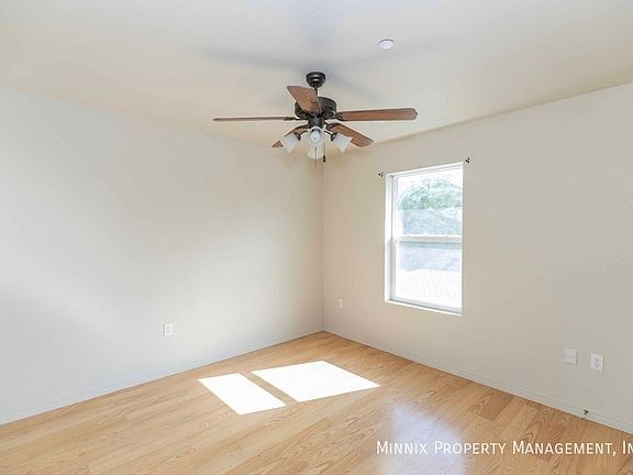 4th image of 203 27th St APT D