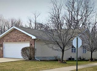 6936 Tompkins Ct, Griffith, IN 46319