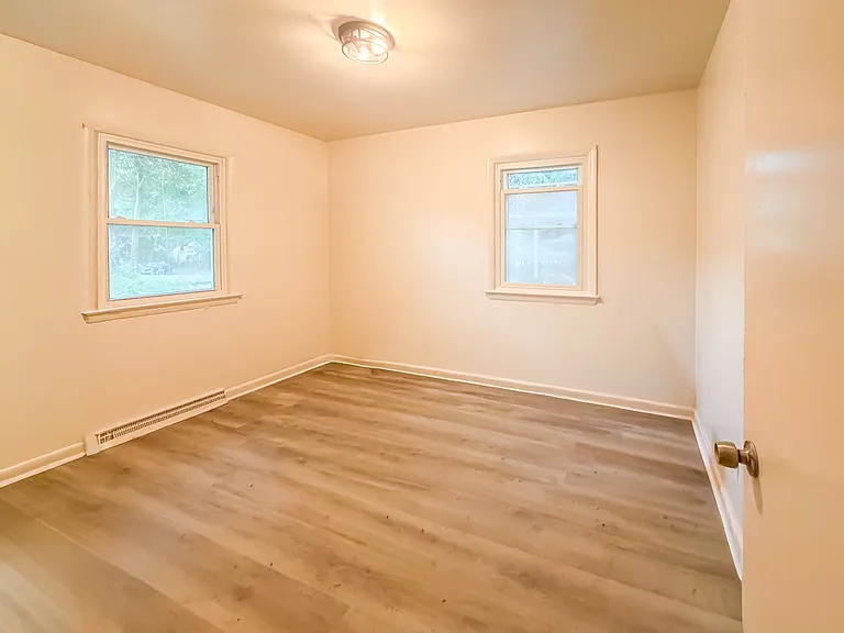 2235 N Whitehill Dr — Photo 5