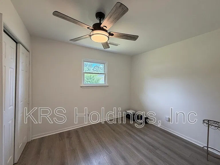 1035 Tradewinds Rd — Photo 9