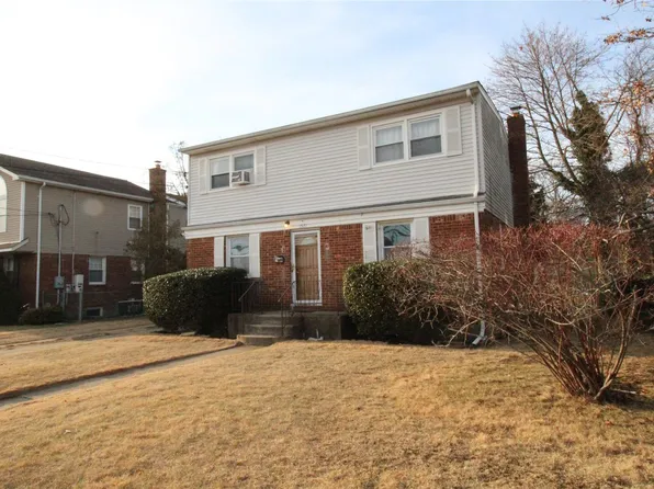 1571 Powers Avenue NW, East Meadow, NY 11554