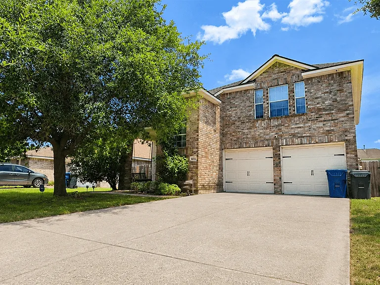29122 Foxingham Cir — Photo 1