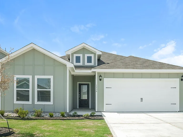 1536 Harvester Dr — Photo 1