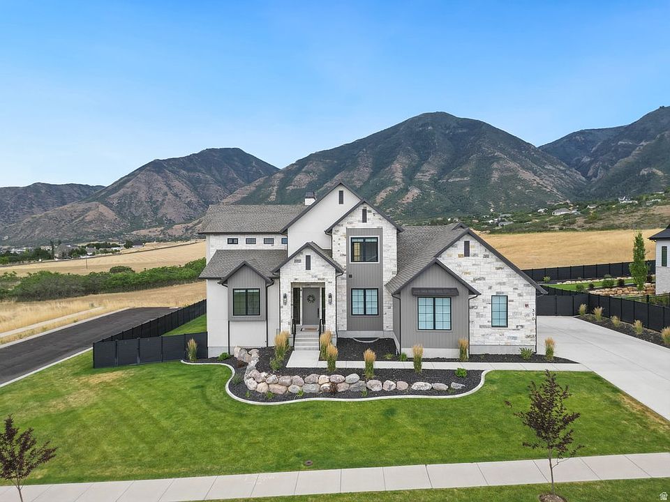 1st image of 310 S Autumn Blaze Cir