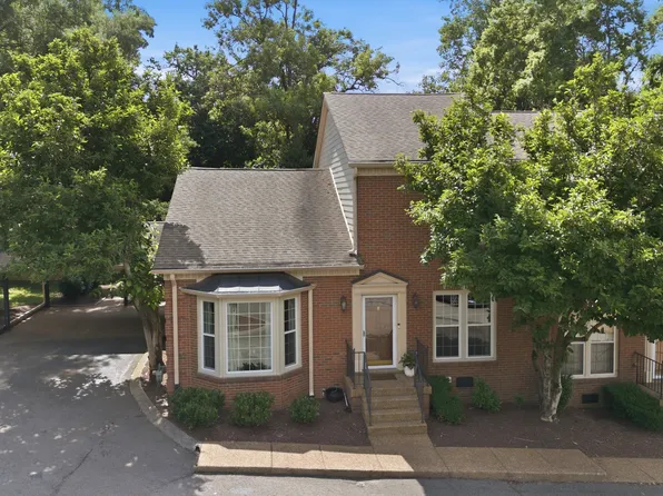 8 Sharonwood Dr, Nashville, TN 37215