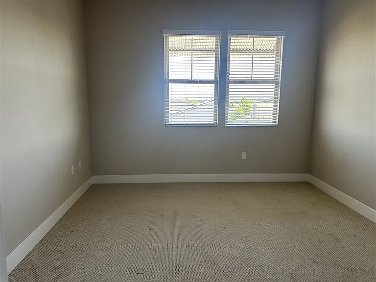 1661 Spring St #432 — Photo 23