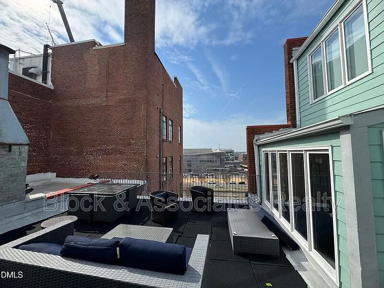 109 W Main St #402 — Photo 6