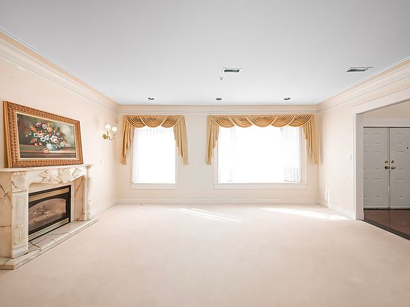 4th image of 2039 W 62nd Ave