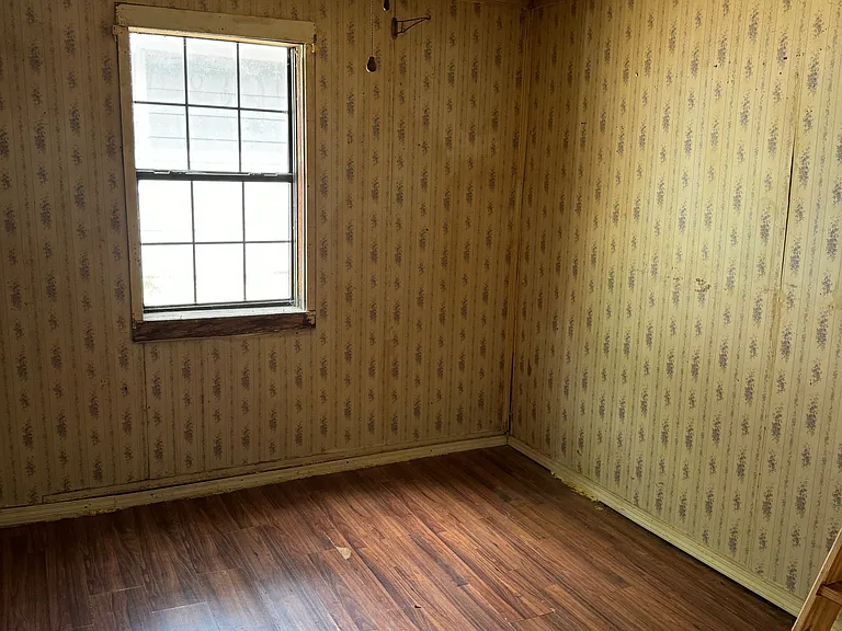 312 W Martin Ave — Photo 15
