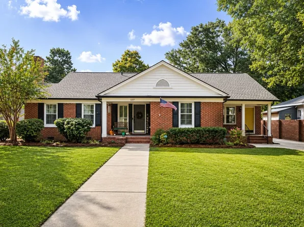 637 Columbus Dr, Savannah, GA 31405
