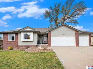 708 Maple St, Springfield, NE 68059