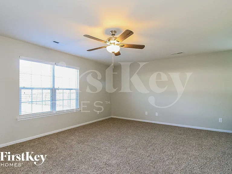 270 Mount Olivet Dr — Photo 3