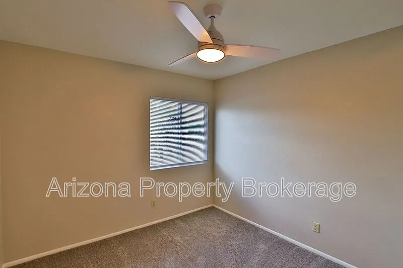 2 bed, 1.5 bath, 928 sqft, $1,400 — Photo 3