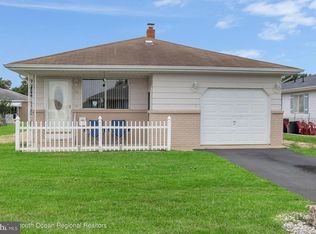 13 Mayaguana St, Toms River, NJ 08757