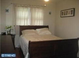 9120 Dale Rd, Philadelphia, PA 19115