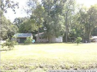 45489 Travis Rd, Saint Amant, LA 70774