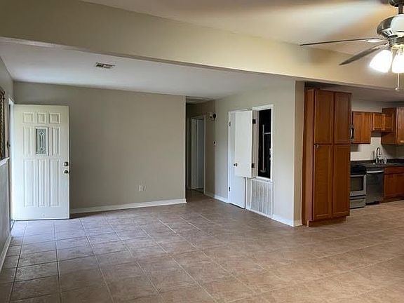 4th image of 5229 Warwick Dr