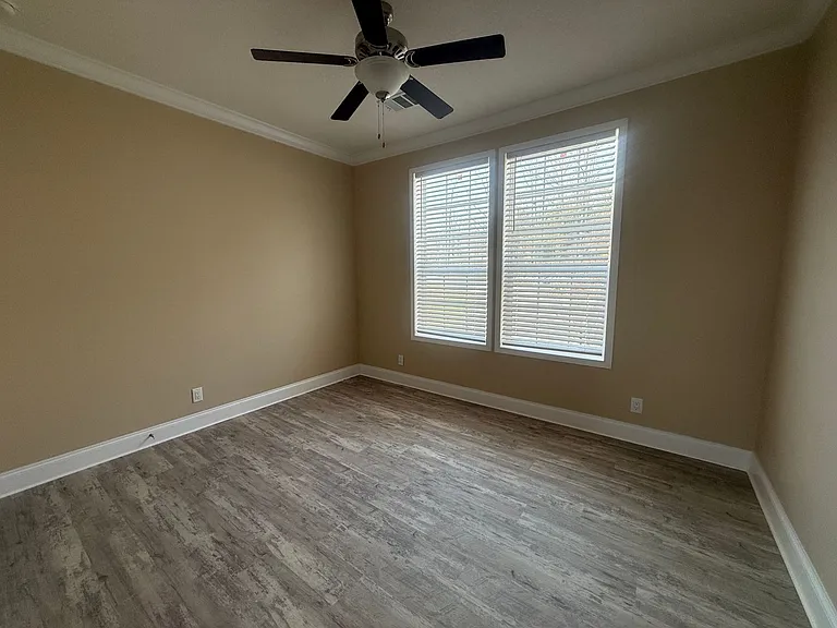 631 Imogene Dr — Photo 17
