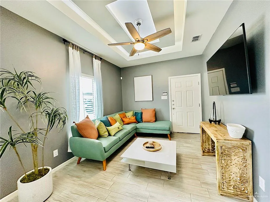 2 bed, 2.0 bath, 954 sqft, $1,250 — Photo 4