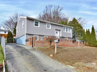 451 Douglas Rd, Lowell, MA 01852