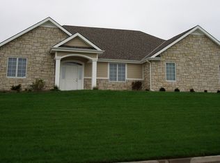 2621 Rangeview Ln, Manhattan, KS 66503