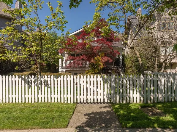 1935 W 12th Ave, Vancouver, BC V6J 2G1