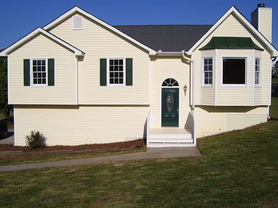 Front (before landscaping)