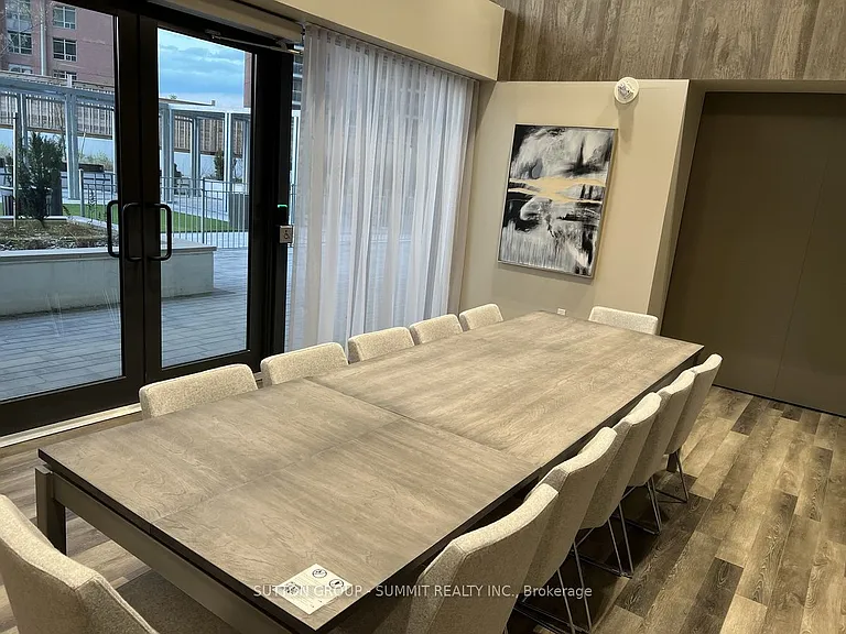 85 Oneida Cres #401 — Photo 27