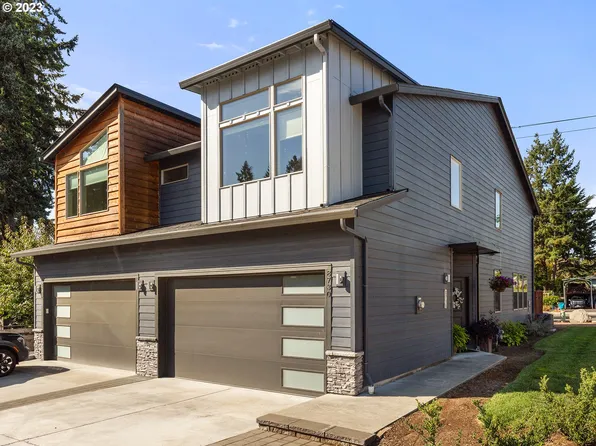 8730 NE 43rd Pl, Vancouver, WA 98665