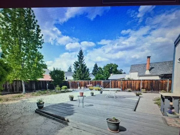 1719 Silver Glen Ct — Photo 17