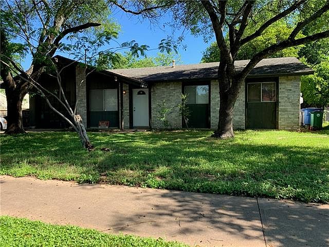 1st image of 702 Emerald Wood Dr
