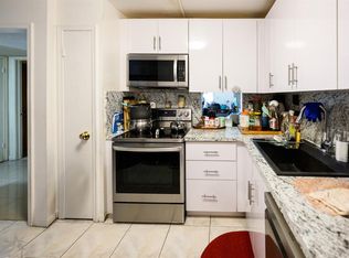 2060 NW 48th Ter APT 101, Lauderhill, FL 33313