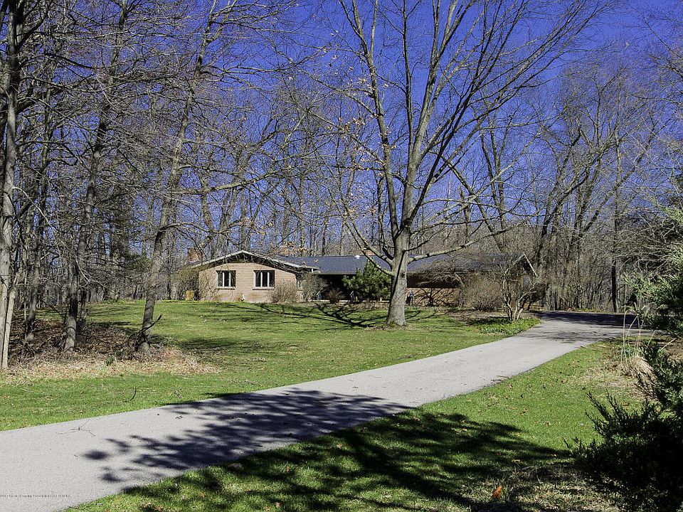 1st image of 4990 Country Dr