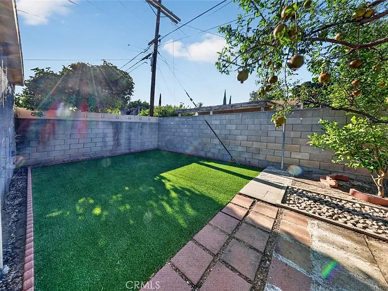 11407 Delano St — Photo 40
