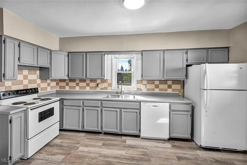 Thumbnail 16