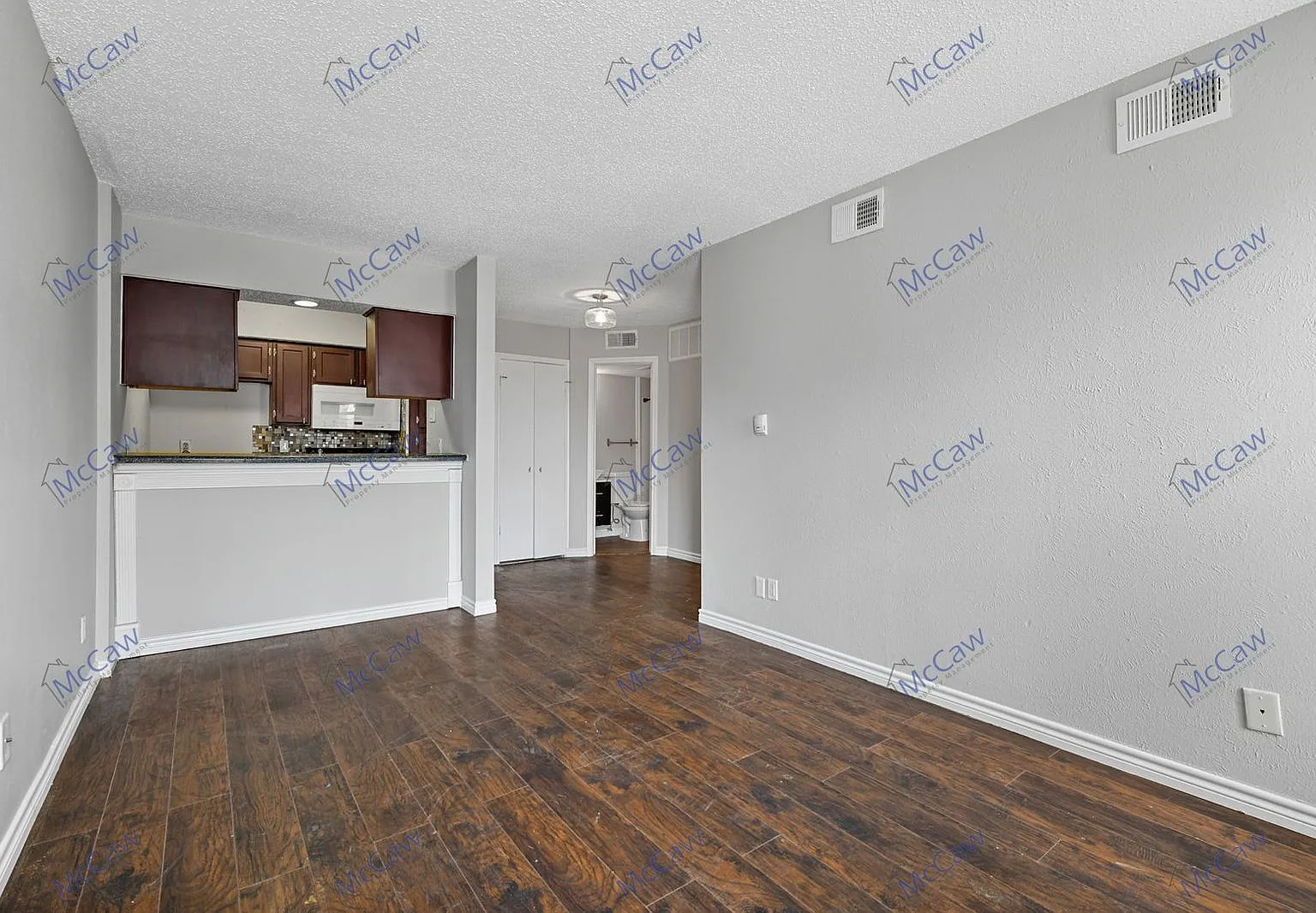 1 bed, 1.0 bath, 550 sqft, $850 — Photo 4
